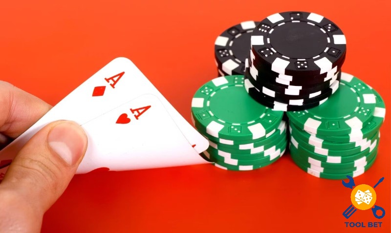 Lá Át trong bài Baccarat được mặc định là 1 điểm