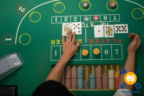 Luật rút lá bài thứ ba trong Baccarat